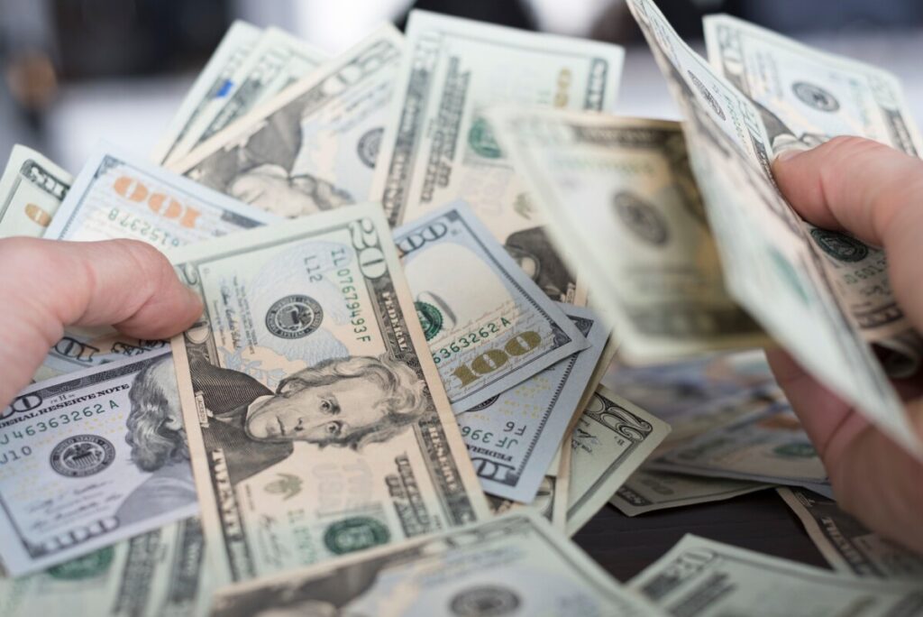 Instant Cash Loans Without Collateral